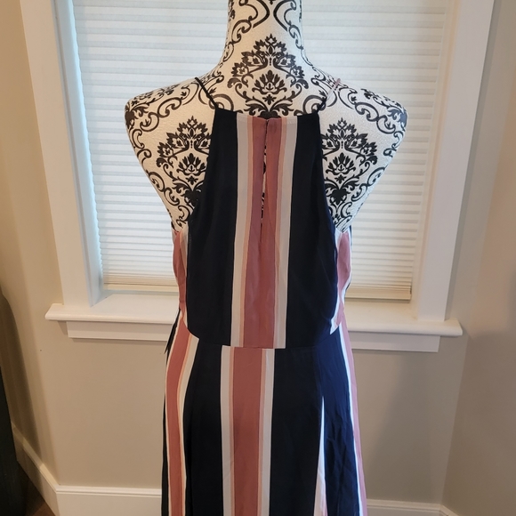 Express Maxi Dress - Picture 4 of 4